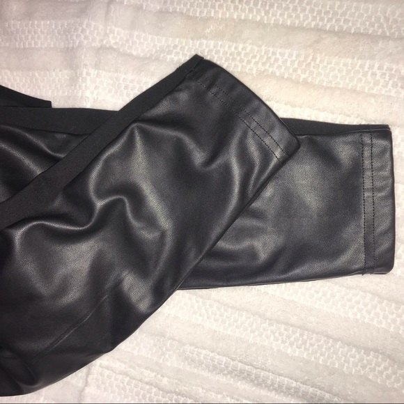 🧩TWIX Black Simons Exclusive Faux LeatherLeggings - Picture 7 of 9